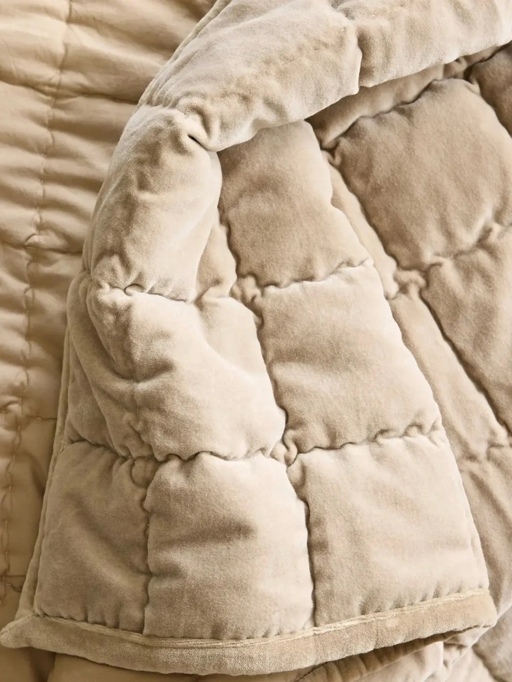 Quince Cotton Taupe Velvet Box Quilt Set - Retail $284